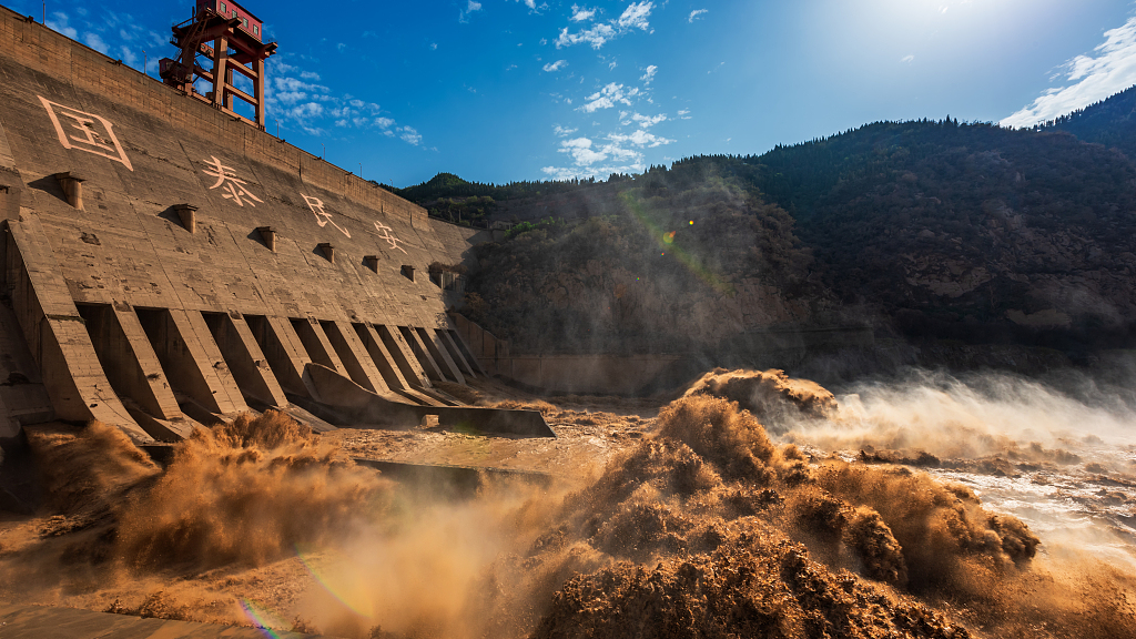 Samenxia Dam in Henan Province of central China. /VCG