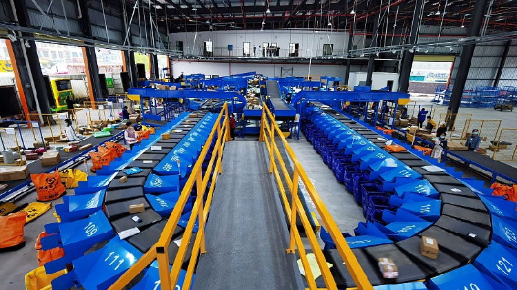 Easier, smarter, greener postal industry delivers better life in China ...