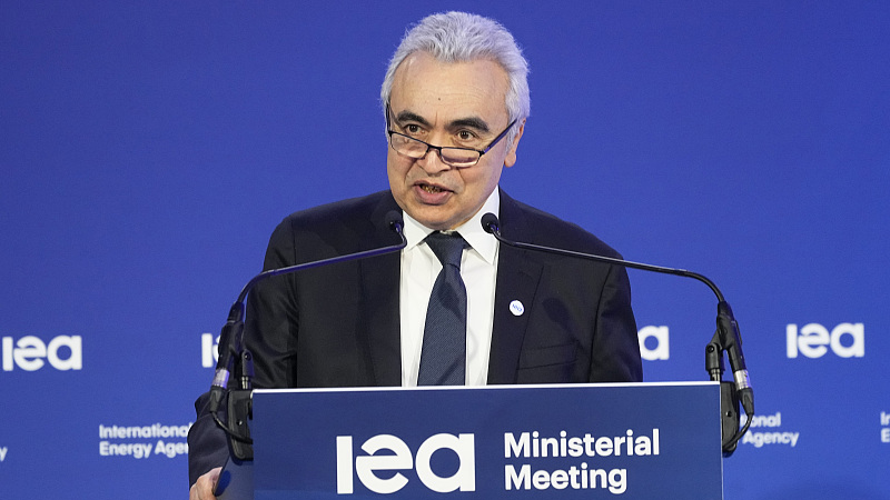 IEA Executive Director Fatih Birol delivers his speech at the opening session of the International Energy Agency (IEA) ministerial meeting, Paris, France, March 23, 2022. /CFP