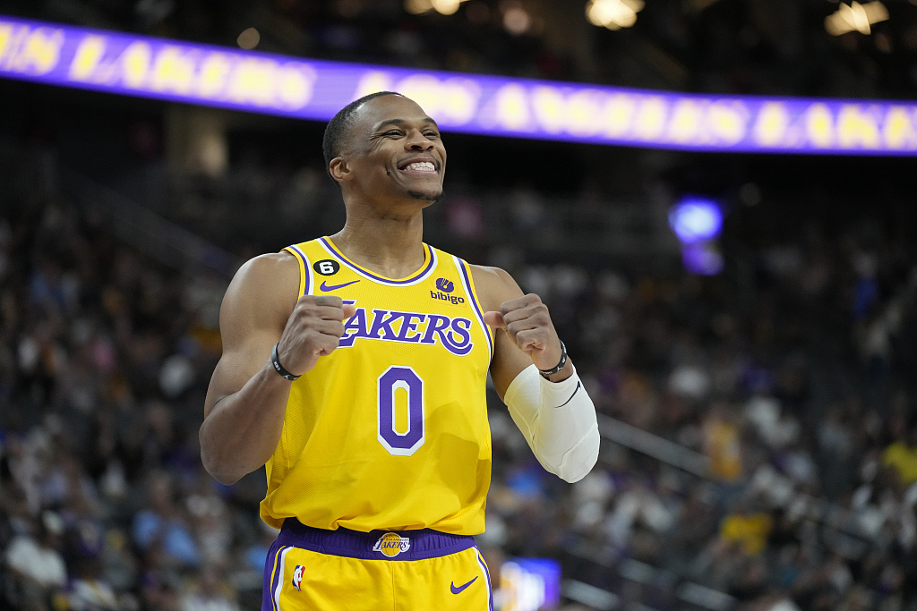 Russell Westbrook of the Los Angeles Lakers looks on in the NBA pre-season game against the Phoenix Suns in Las Vegas, Nevada, October 5, 2022. /CFP