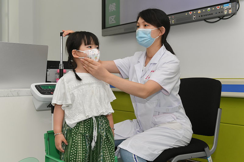 Children receive physical examination in Maternal and Children Health Center, Hefei, Anhui, China, July 8, 2022. /CFP