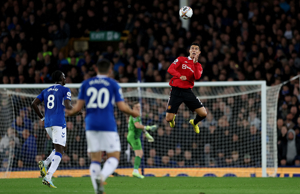 Cristiano Ronaldo of Manchester United leaps into the air to head the ball during the clash with Everton at Goodison Park, Liverpool, England, October 9, 2022. /CFP