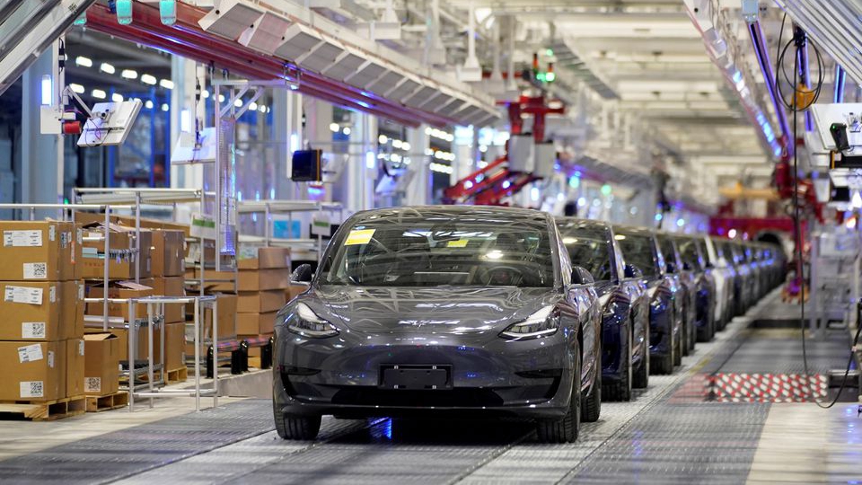 Tesla Model 3 vehicles at its factory in Shanghai, China, January 7, 2020. /Reuters