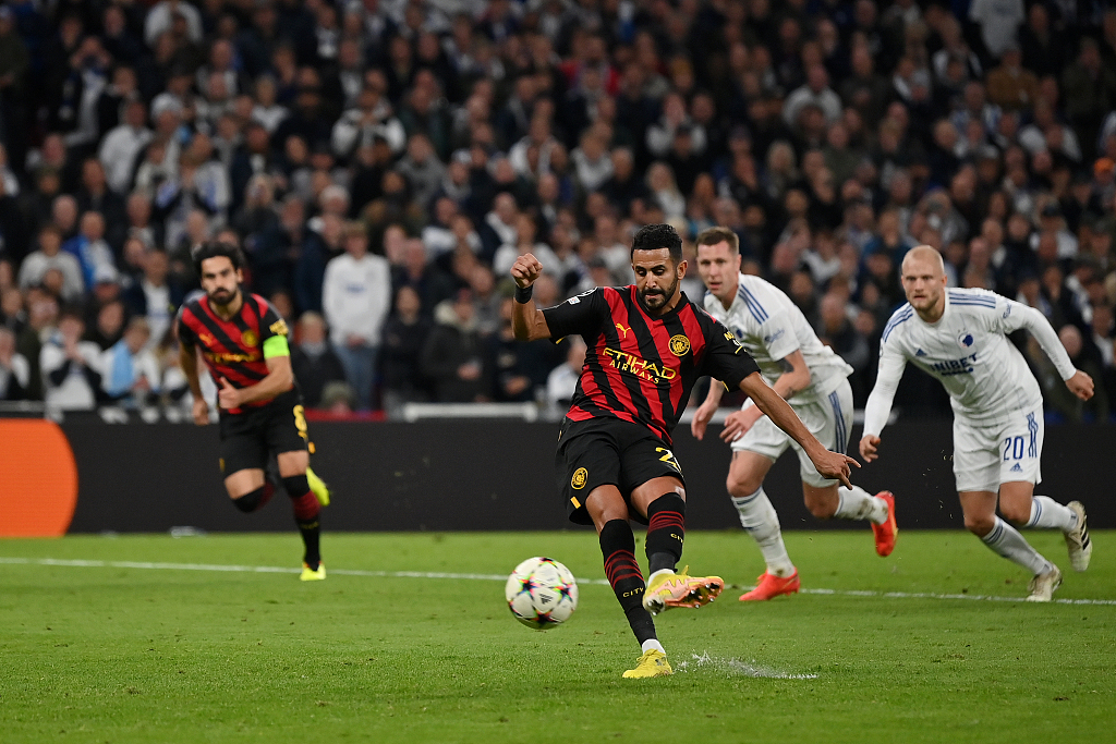 Riyad Mahrez of Manchester City kicks a penalty during the UEFA Champions League group G match against FC Copenhagen in Copenhagen, Denmark, October 11, 2022. /CFP