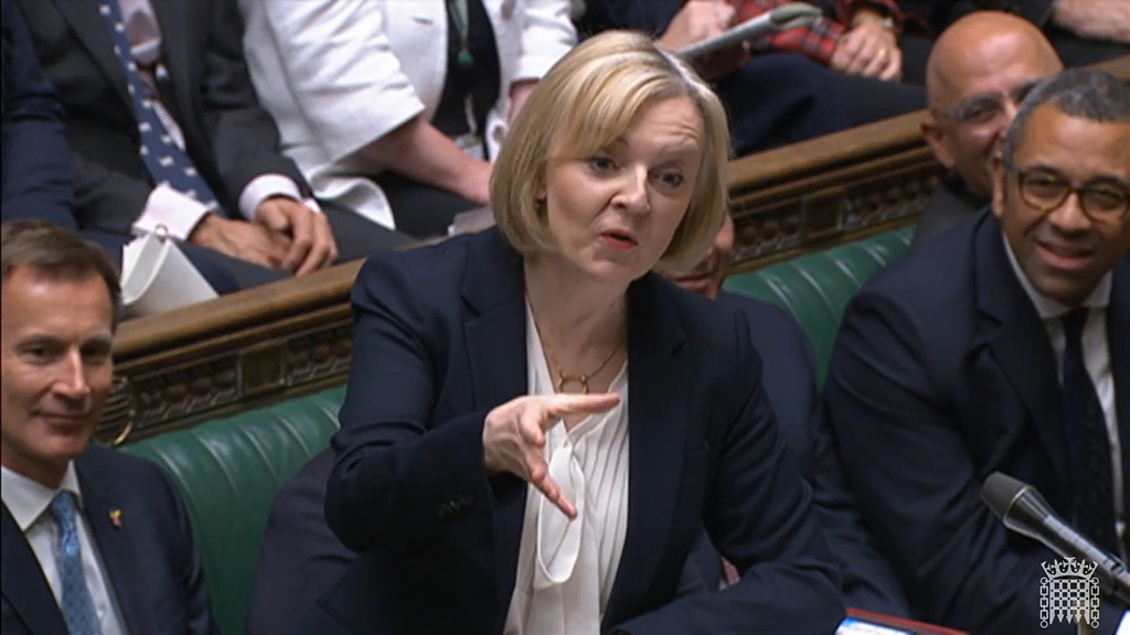 British Prime Minister Liz Truss speaks during Prime Minister's Questions in the House of Commons, London, October 19, 2022. /CFP