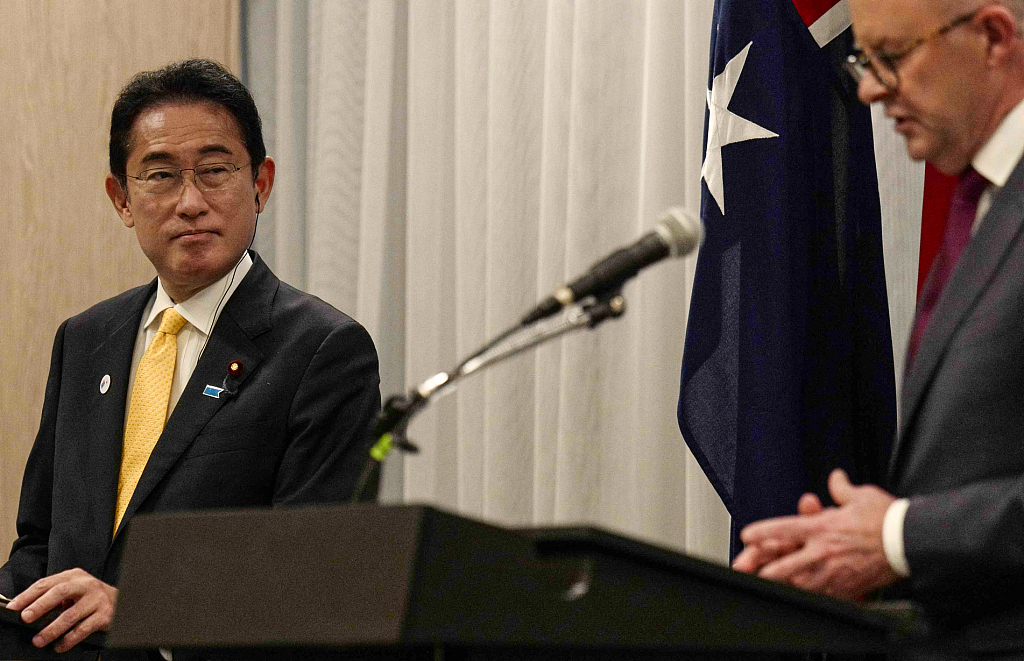 Australia's Prime Minister Anthony Albanese (R) and Japanese Prime Minister Fumio Kishida (L) give a press conference as part of their meeting in Perth, Australia on October 22, 2022. 