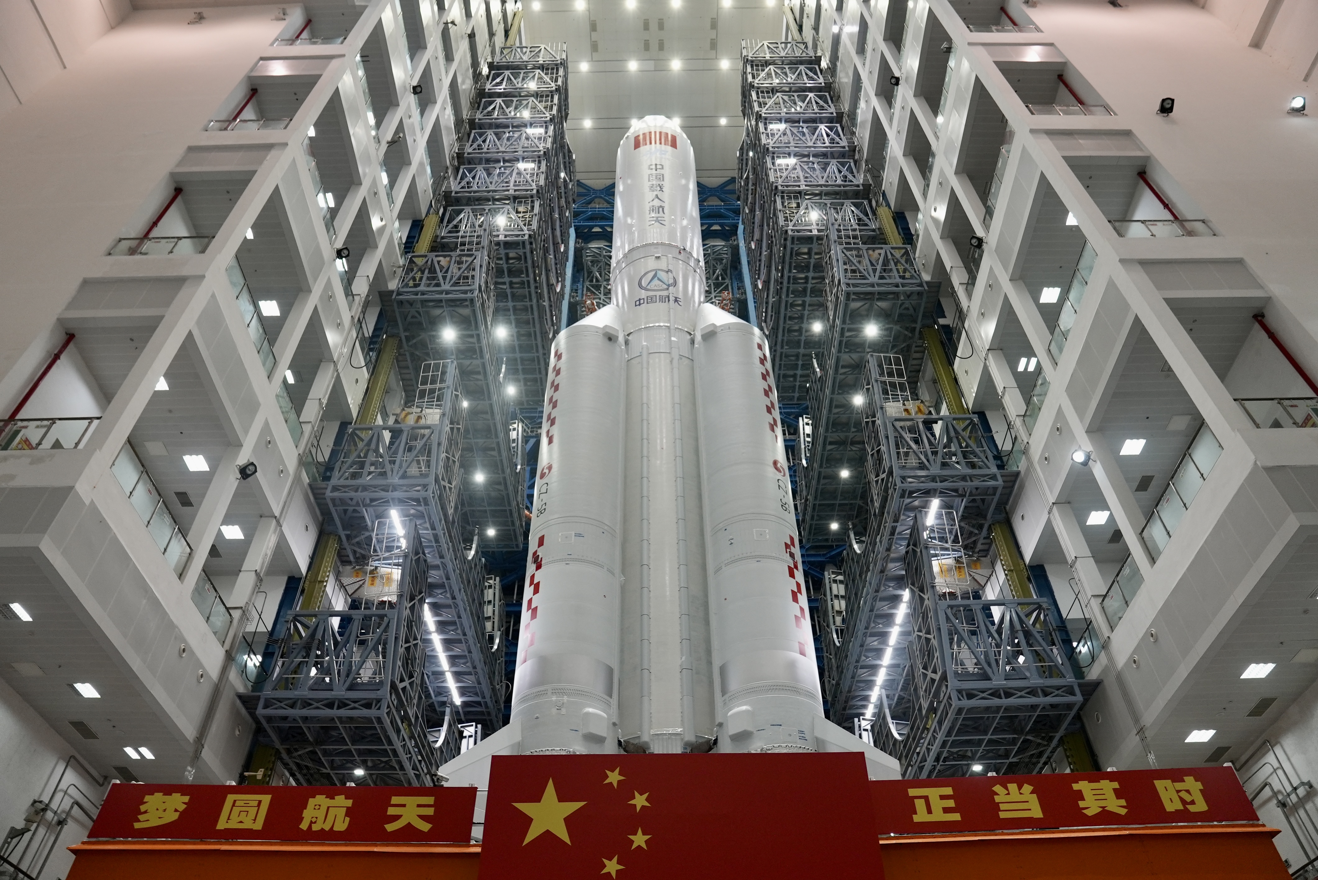 The Long March 5B carrier rocket for the Mengtian mission in the assembly building. /CGTN 