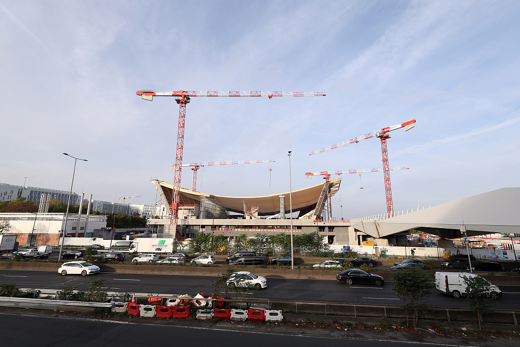 A view of the Olympic Aquatics Stadium under construction which will host the artistic swimming, diving and water polo ahead of the Paris 2024 Olympics world press briefing in Paris, France, October 19, 2022. /CFP