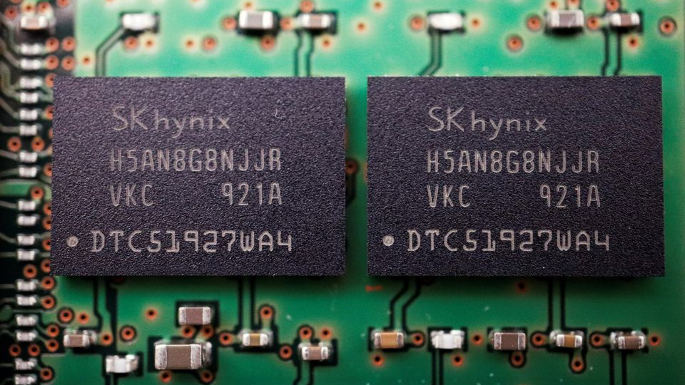 Memory chips by South Korean semiconductor supplier SK Hynix are seen on a circuit board of a computer, February 25, 2022. /Reuters
