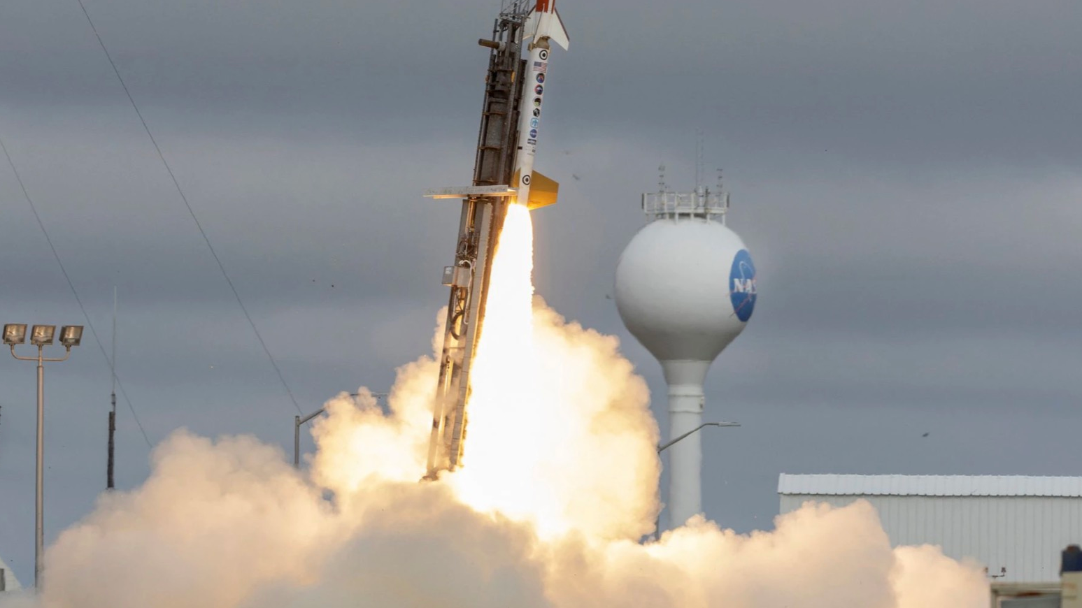 The U.S. Department of Defense launches a sounding rocket from NASA's launch range at Wallops Flight Facility carrying hypersonic weapon experiments that will inform the development of the hypersonic class of weapons, on Wallops Island, Virginia, U.S., October 26, 2022. /Reuters