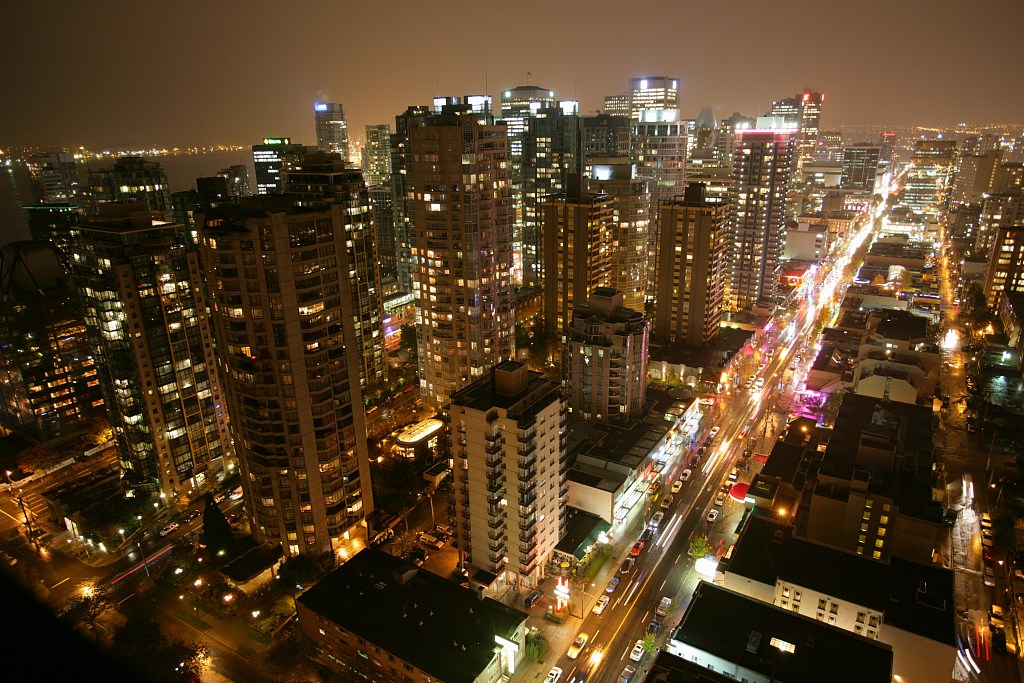 A night view of Vancouver, British Columbia, Canada. /CFP