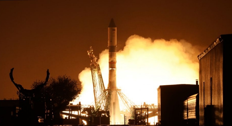 The Soyuz 2.1a rocket booster carrying the Progress MS-21 spacecraft blasts off a launch pad at the Baikonur Cosmodrome, Kazakhstan, October 26, 2022. /CFP