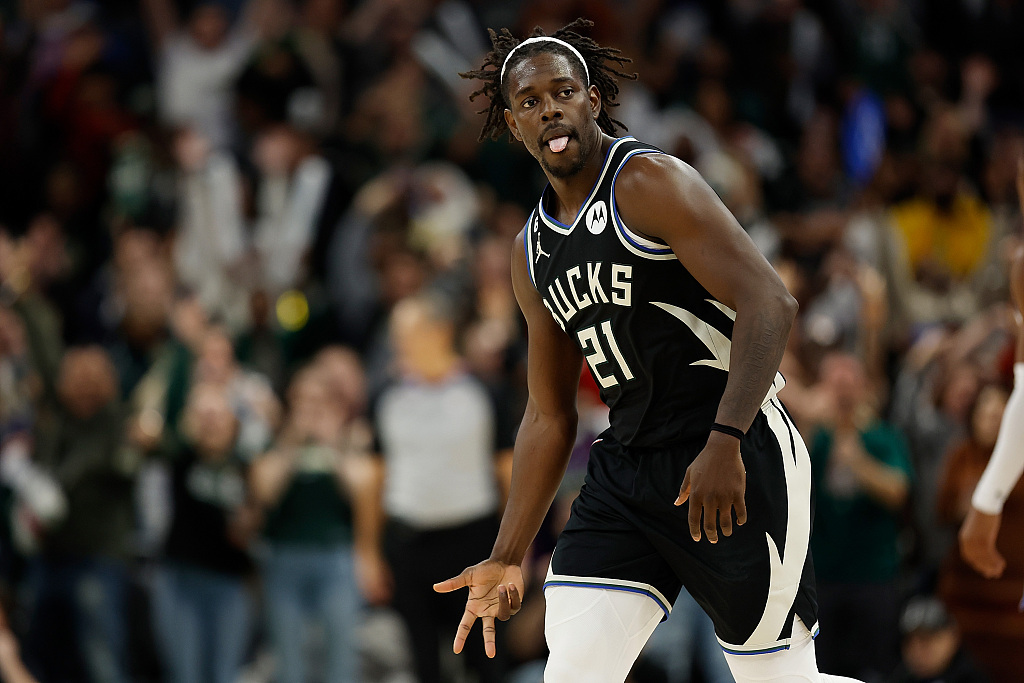Jrue Holiday of the Milwauee Bucks reacts after making a 3-pointer in the game against the Detroit Pistons at Fiserv Forum in Milwaukee, Wisconsin, October 31, 2022. /CFP