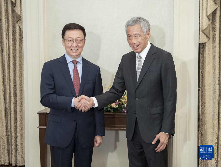 Chinese Vice Premier Han Zheng meets with Singaporean Prime Minister Lee Hsien Loong in Singapore, November 2, 2022. /Xinhua