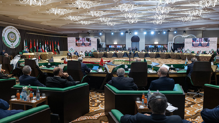 Xi congratulates Algerian president for hosting Arab League summit