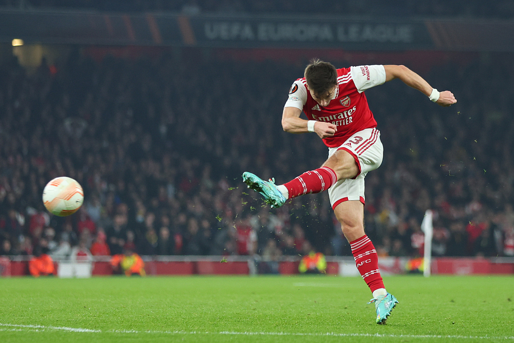 Kieran Tierney of Arsenal shoots to score in the UEFA Europa League game against Zurich at Emirates Stadium in London, England, November 3, 2022. /CFP