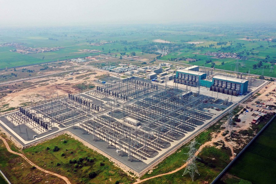 A view of the Lahore Converter Station of the ±660kV Matiari-Lahore high-voltage direct current (HVDC) transmission line project under the China-Pakistan Economic Corridor (CPEC) on the outskirts of Lahore, in Pakistan's eastern Punjab province, September 6, 2021. /Xinhua