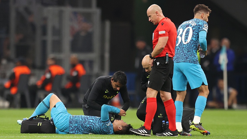 Son Heung-Min of Tottenham Hotspur goes down with an injury during the Champions League clash with Marseille at Orange Velodrome in Marseille, France, November 1, 2022. /CFP