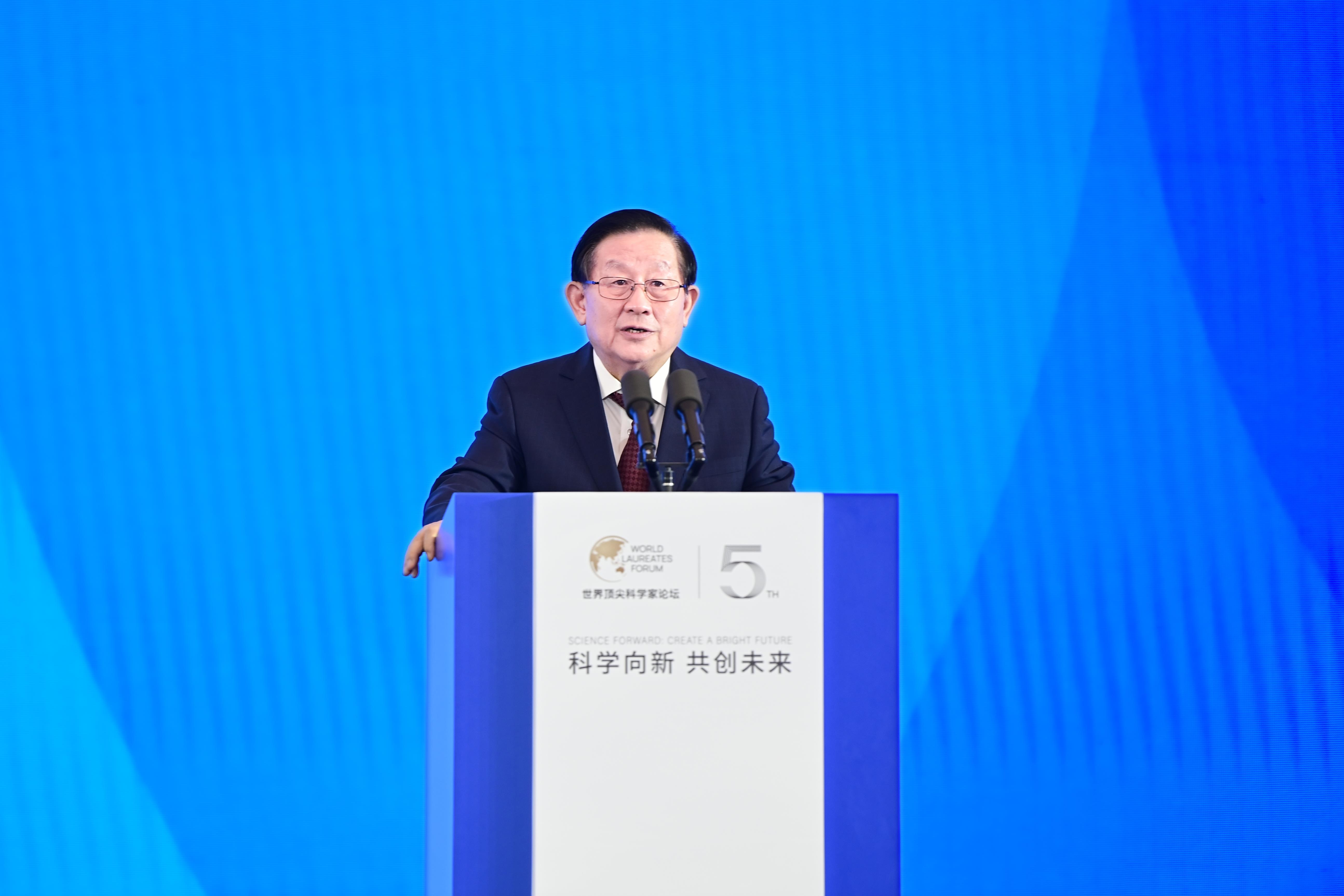 President of CAST Wan Gang speaks at the opening ceremony of the fifth World Laureates Forum in east China's Shanghai Municipality, November 6, 2022. /CMG