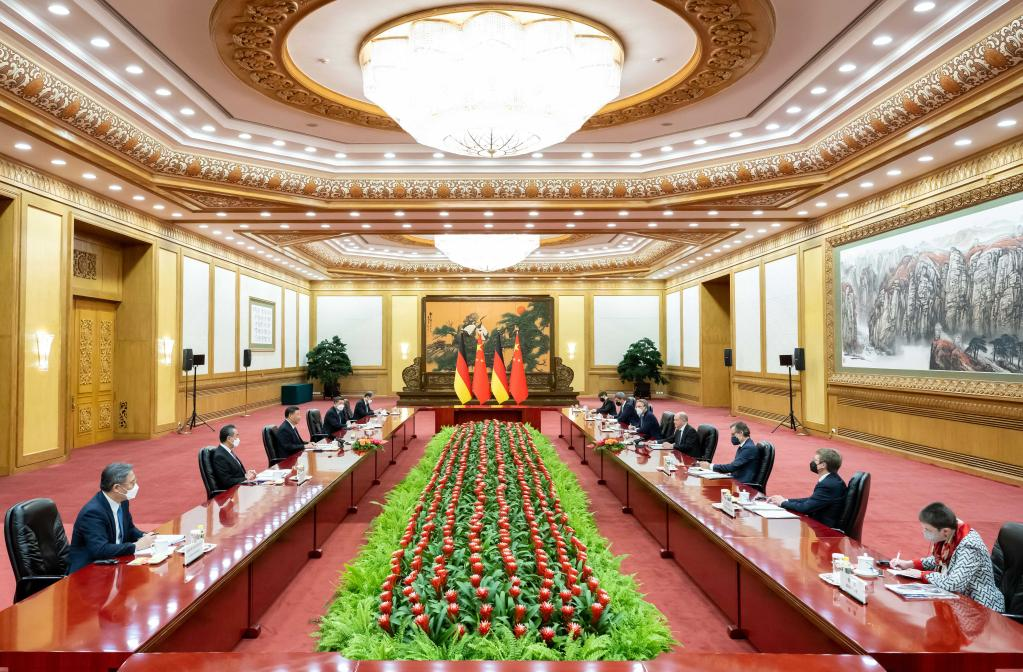 Chinese President Xi Jinping meets with German Chancellor Olaf Scholz on his official visit to China at the Great Hall of the People in Beijing, capital of China, November 4, 2022. /Xinhua
