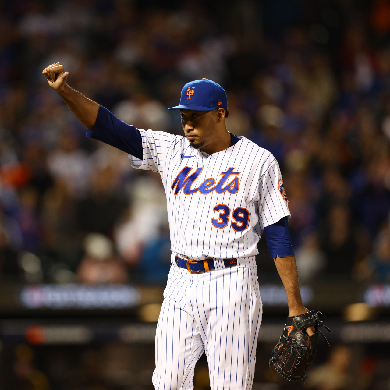 Edwin Diaz: Mets closer, wife welcome second son into world