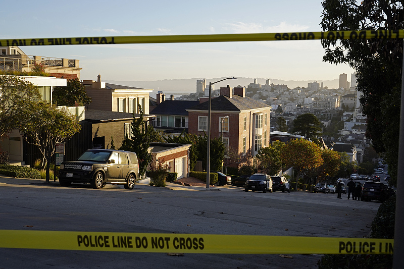 Police tape blocks a street outside the home of Paul Pelosi, the husband of U.S. House Speaker Nancy Pelosi, in San Francisco, October 28, 2022. /CFP