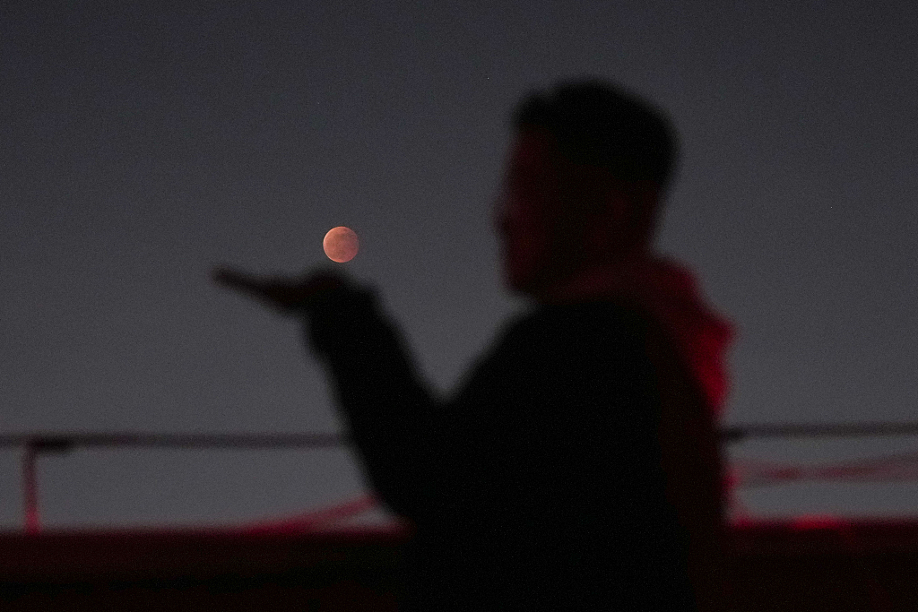 'Blood moon' total lunar eclipse captured in China