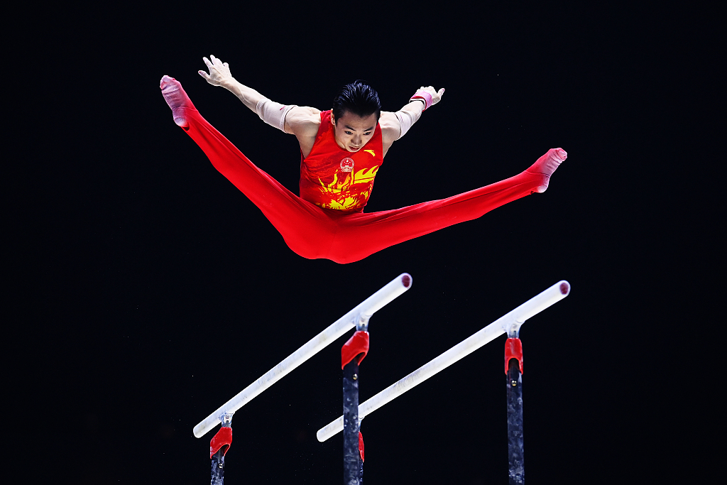 Zou Jingyuan of China performs in the men's parallel bars final at the World Artistic Gymnastics Championships at the M&S Bank Arena in Liverpool, Britain, November 6, 2022. /CFP 