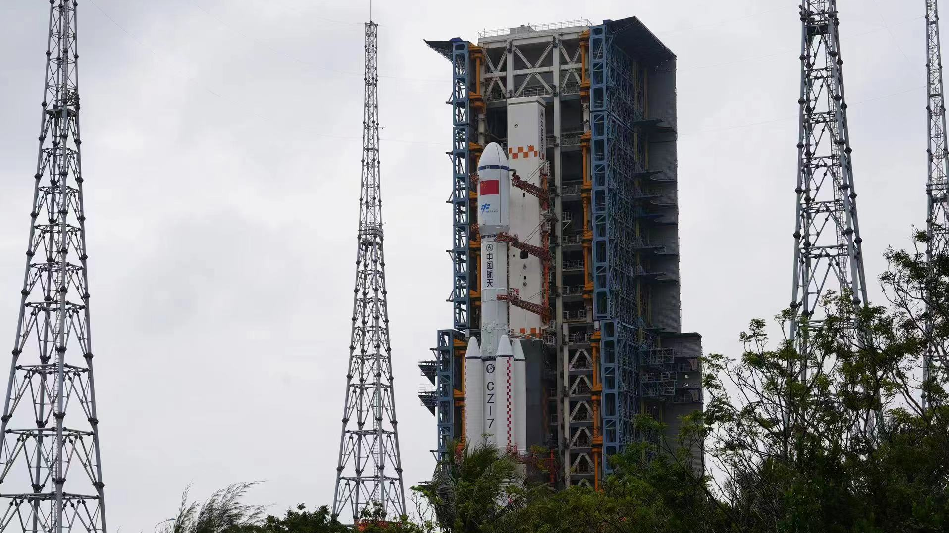 Live: Take a closer look at the Tianzhou-5 cargo spacecraft at the launch site