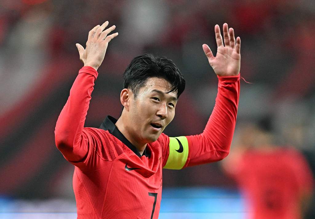 South Korea's Son Heung-min celebrates his goal against Cameroon during a friendly football match in Seoul, South Korea, September 27, 2022. /CFP