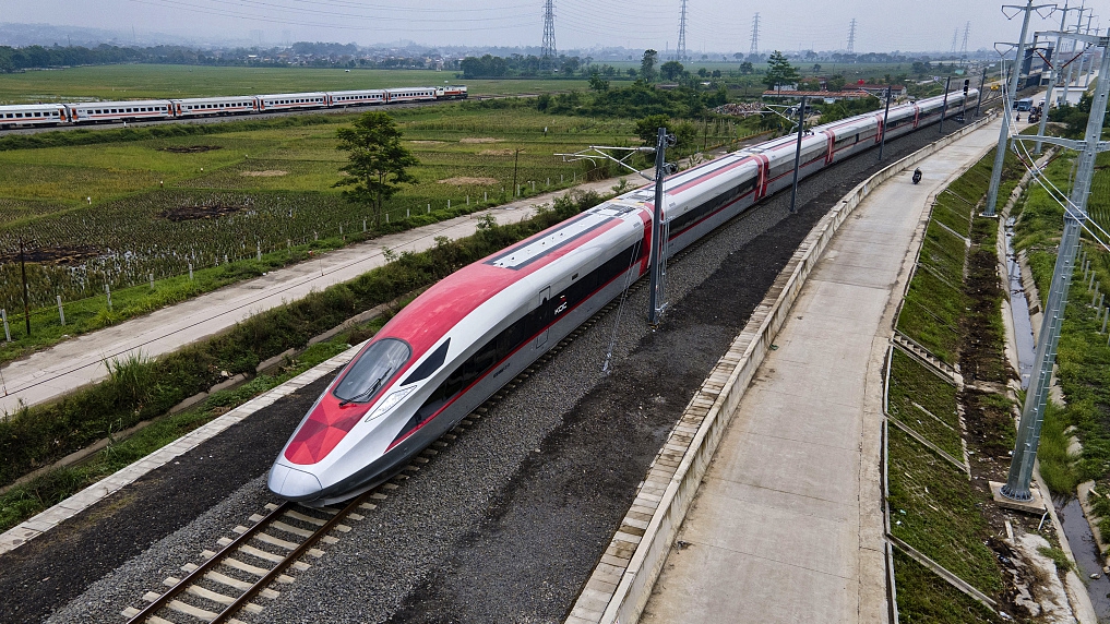 Electric multiple units run on the Jakarta-Bandung High-Speed Railway trial section in Bandung, Indonesia, November 9, 2022. /CFP