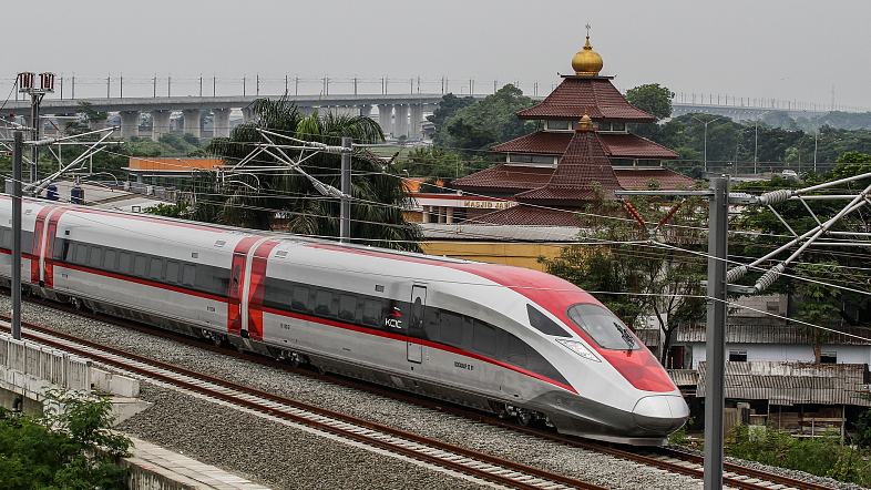 A high-speed train on the Jakarta-Bandung HSR is tested in Bandung, West Java, Indonesia, November 11, 2022. /CFP