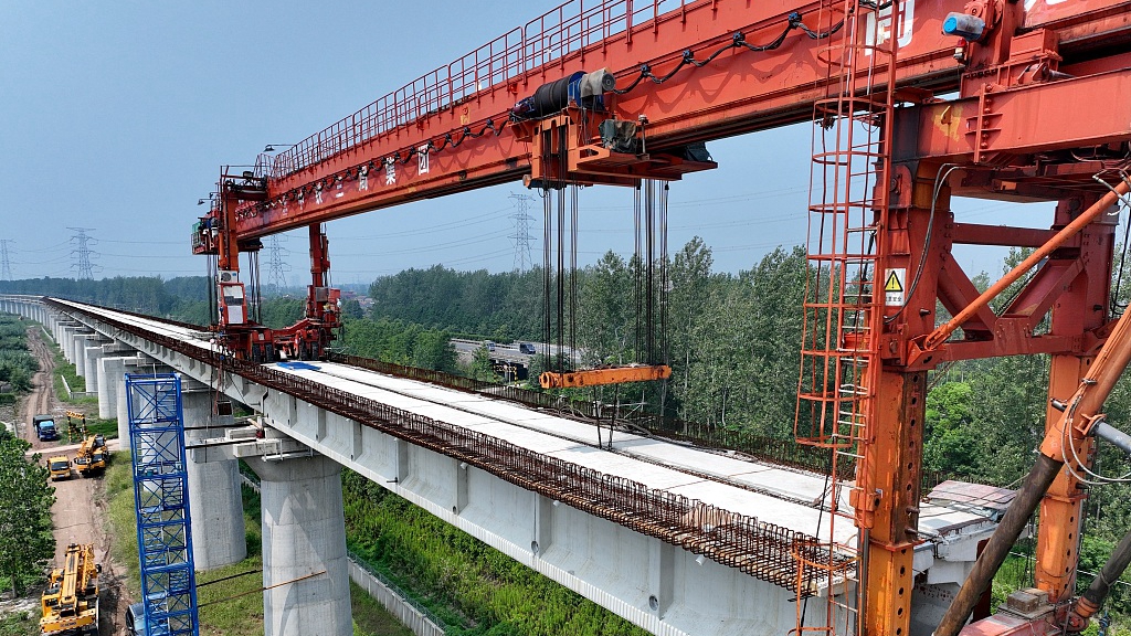 Construction of a railway in east China's Jiangsu Province, September 6, 2022. /CFP