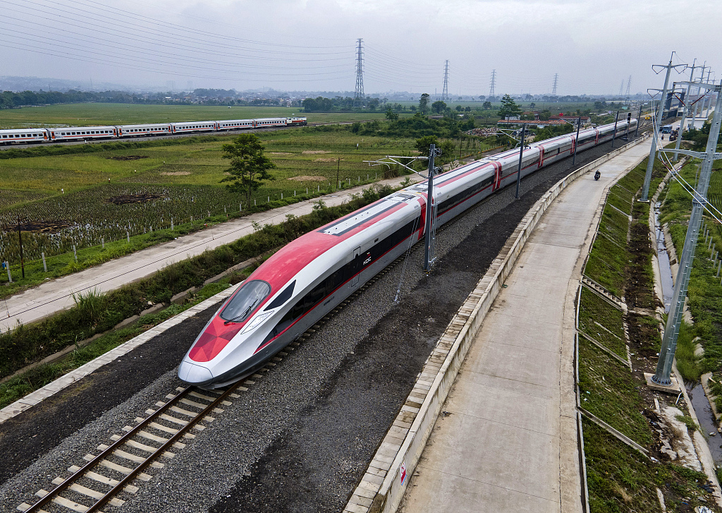 Electric multiple units run on the test section of the Jakarta-Bandung high-speed railway in Bandung, Indonesia, Nov. 9, 2022. /Xinhua