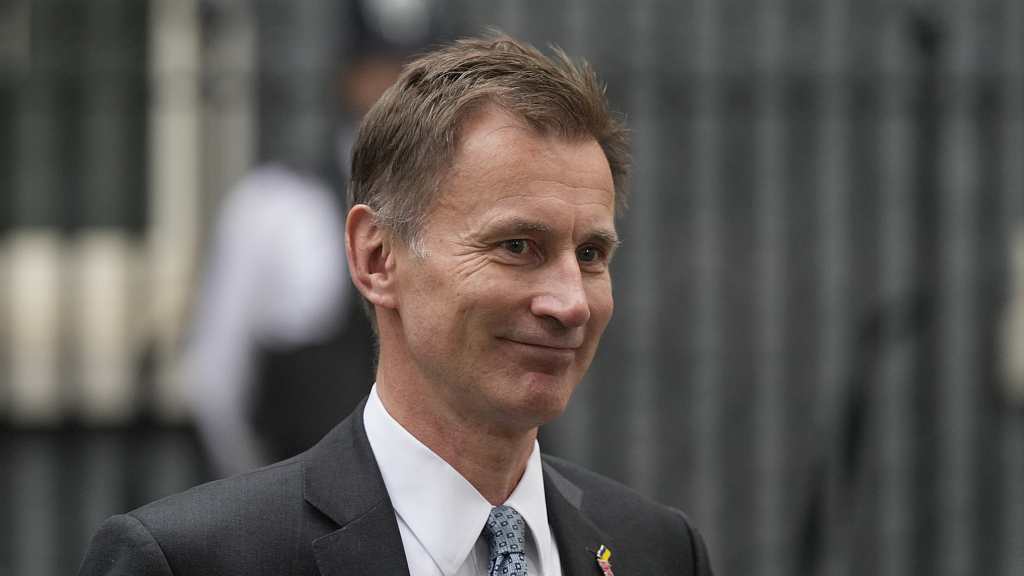 UK Chancellor of the Exchequer Jeremy Hunt leaves 10 Downing Street after a cabinet meeting, in London, the UK, October 26, 2022. /CFP