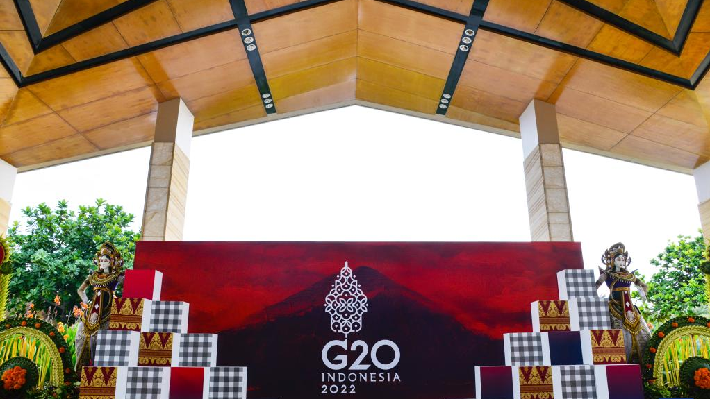 Logos and decorations for the 17th Group of 20 (G20) Summit outside a venue for the summit in Bali, Indonesia, November 11, 2022. /Xinhua