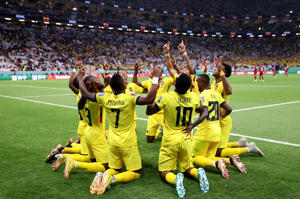 Players of Ecuador celebrate after scoring a goal in the FIFA World Cup game against Qatar at Al Bayt Stadium in Qatar, November 20, 2022. /CFP