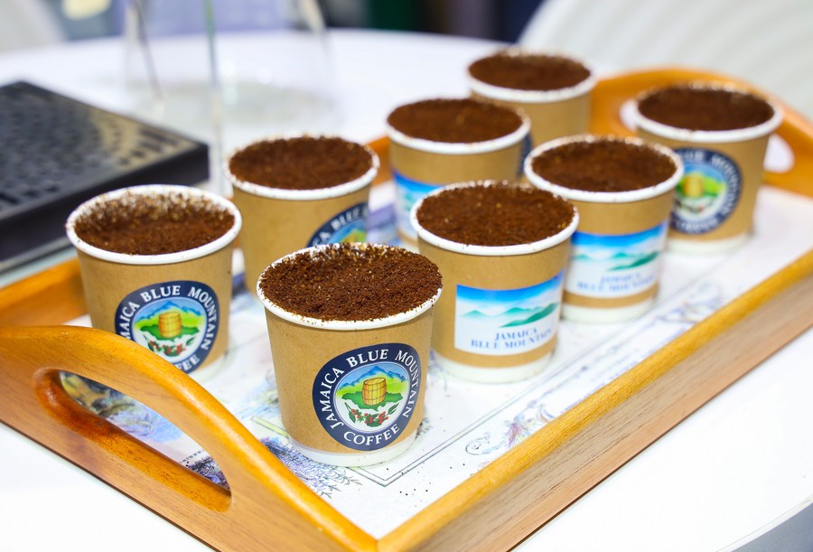 Blue Mountain coffee products at the Jamaica pavilion during the first China International Import Expo (CIIE) in Shanghai, east China, November 6, 2018. /Xinhua
