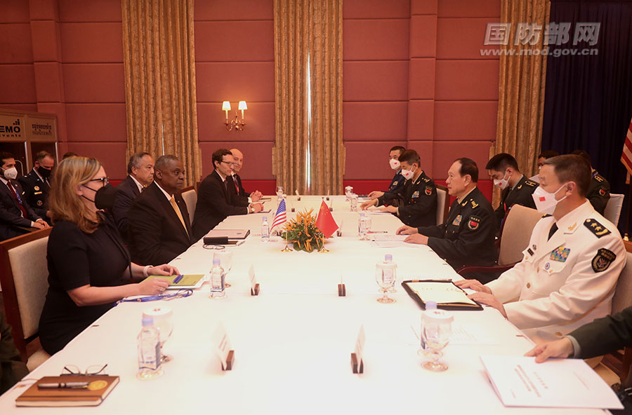 Chinese State Councilor and Defense Minister Wei Fenghe (2nd R) meets with U.S. Secretary of Defense Lloyd Austin (2nd L) in Siem Reap, Cambodia, November 22, 2022. /Chinese Defense Ministry