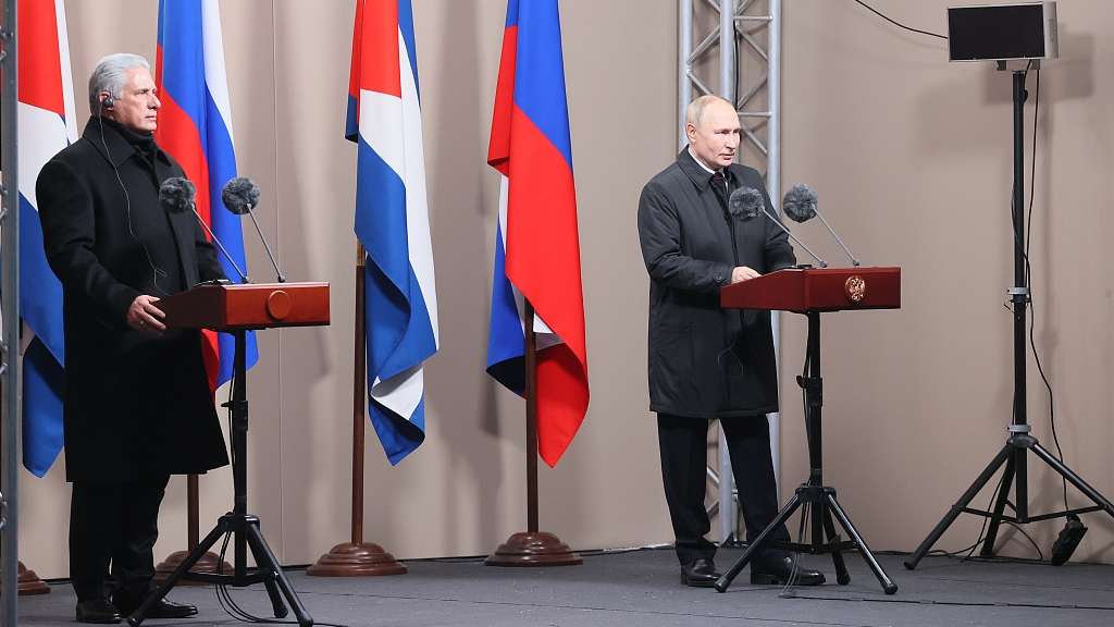 Cuban President Miguel Diaz-Canel and Russian President Vladimir Putin attend an unveiling ceremony of a monument to late Cuban leader Fidel Castro in Moscow, Russia, November 22, 2022. /CFP