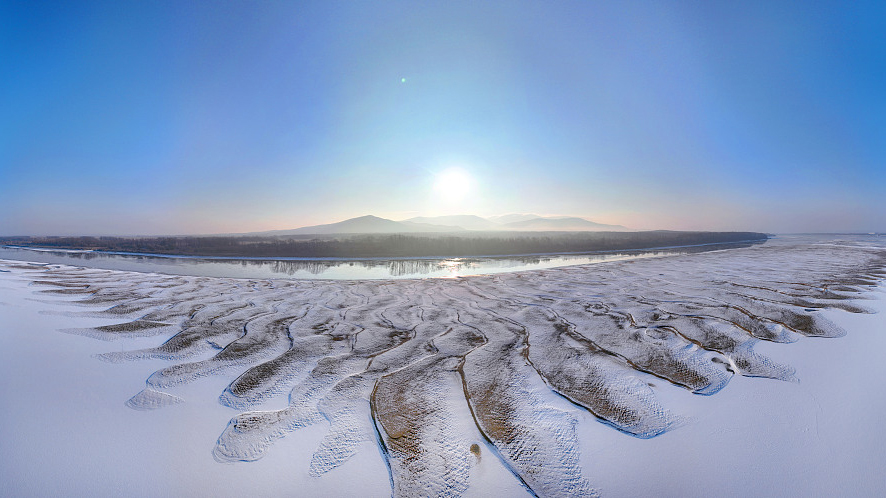 Magnificent ice floes appear on Ussuri River in NE China
