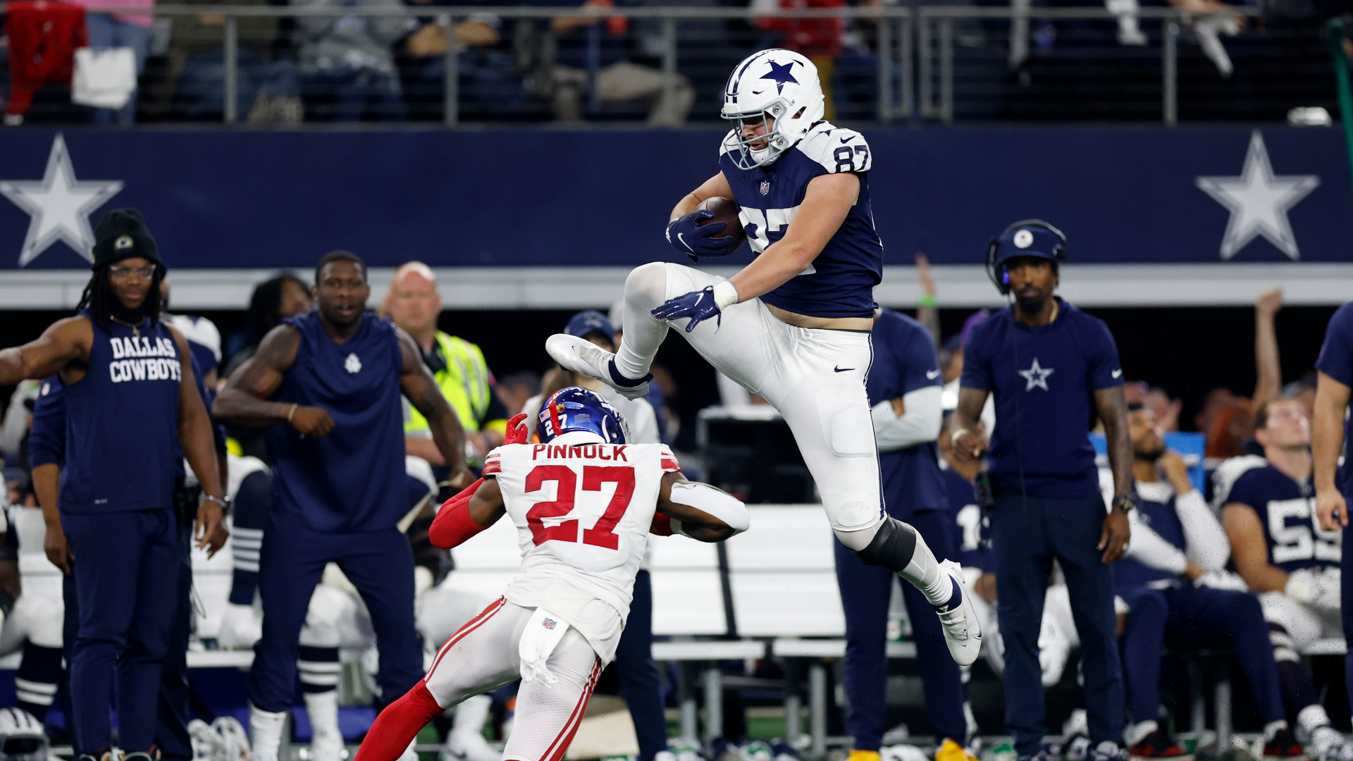 Cowboys-Giants Thanksgiving game averages record 42 million viewers