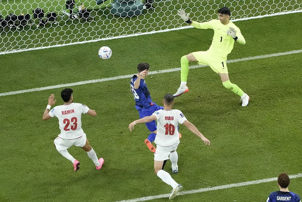 Christian Pulisic (#10) of the USA shoots to score in the FIFA World Cup game against Iran at the Al Thumama Stadium in Doha, Qatar, November 29, 2022. /CFP