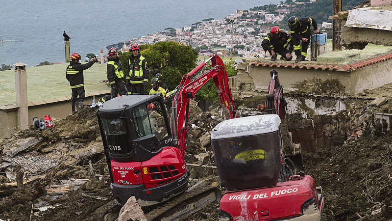 Search teams work on a landslide in Casamicciola, on the Italian resort island of Ischia, in southern Italy, November 30, 2022. /CFP