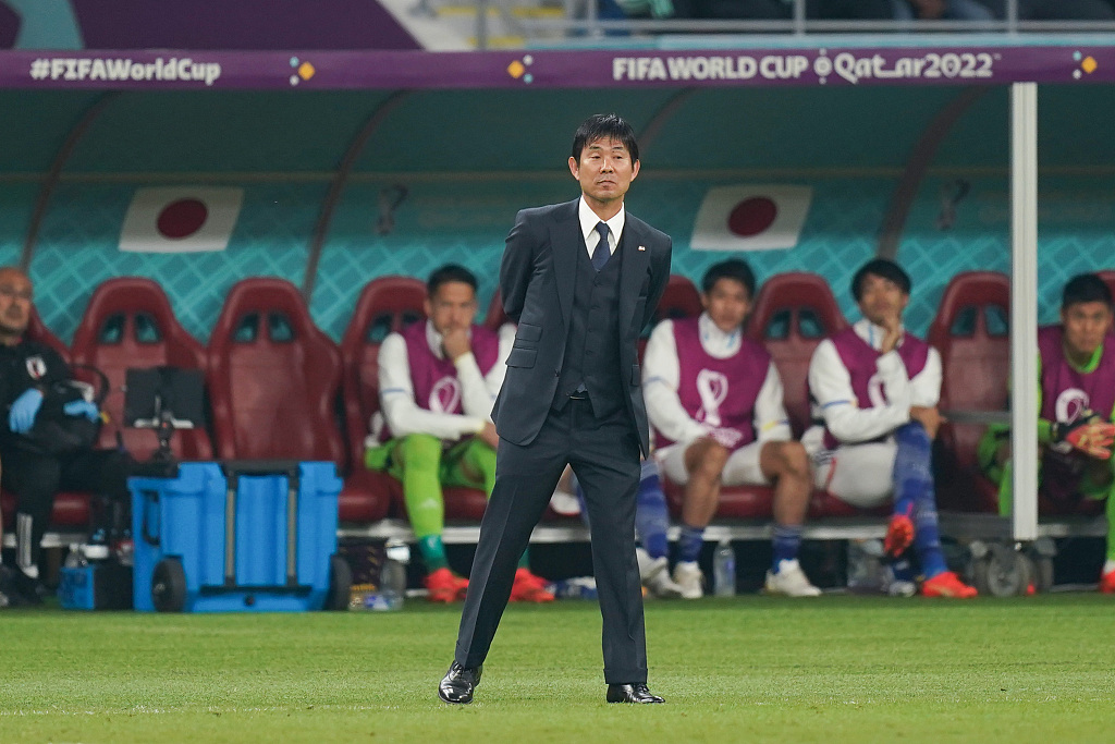 Japan coach Hajime Moriyasu looks on during their World Cup clash with Spain at Khalifa International Stadium in Doha, Qatar, December 1, 2022. /CFP 