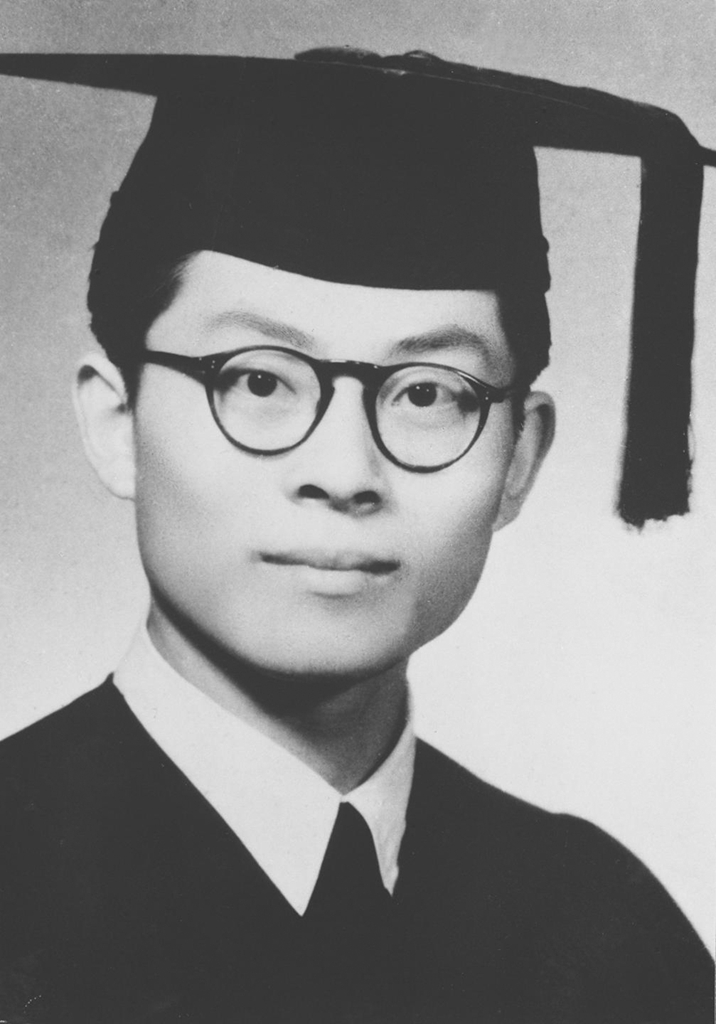 Jiang Zemin poses upon graduating from Shanghai Jiao Tong University, 1947. /Xinhua