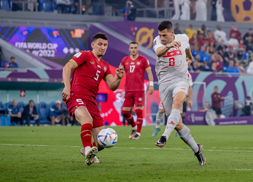 Remo Freuler (#8) of Switzerland shoots to score in the FIFA World Cup game against Serbia at Stadium 974 in Doha, Qatar, December 2, 2022. /CFP 