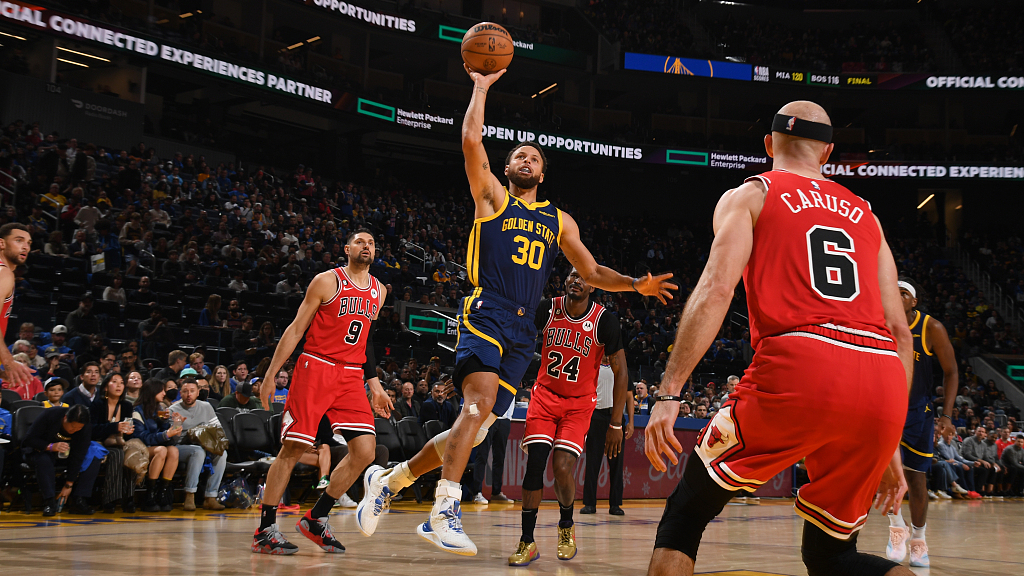 NBA round-up: Golden State Warriors beat Chicago Bulls 140-131 - BBC Sport