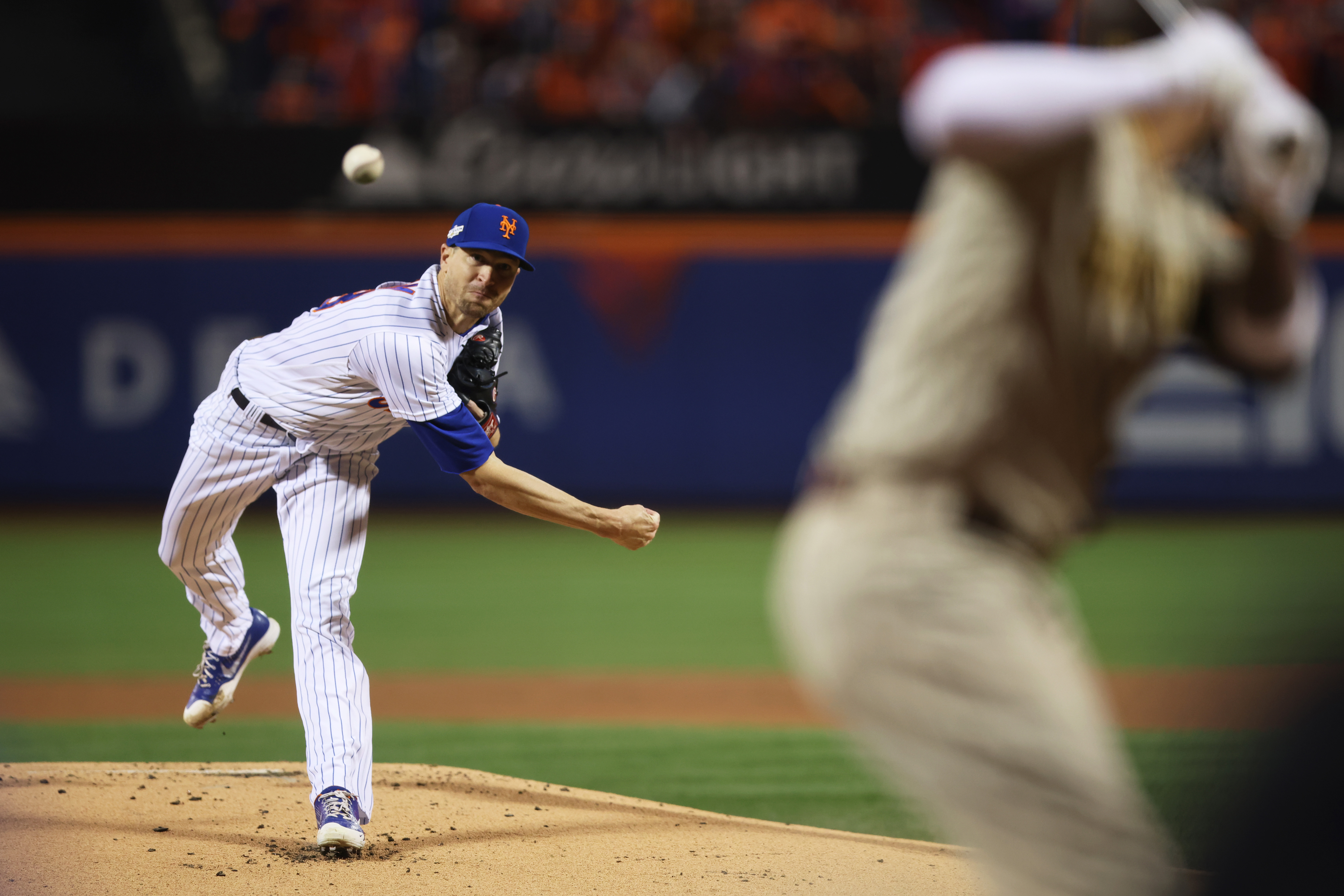 Pitcher Jacob deGrom competes in Game 2 of the MLB National League Wild Card Series against the San Diego Padres at Citi Field in New York City, October 8, 2022. /CFP