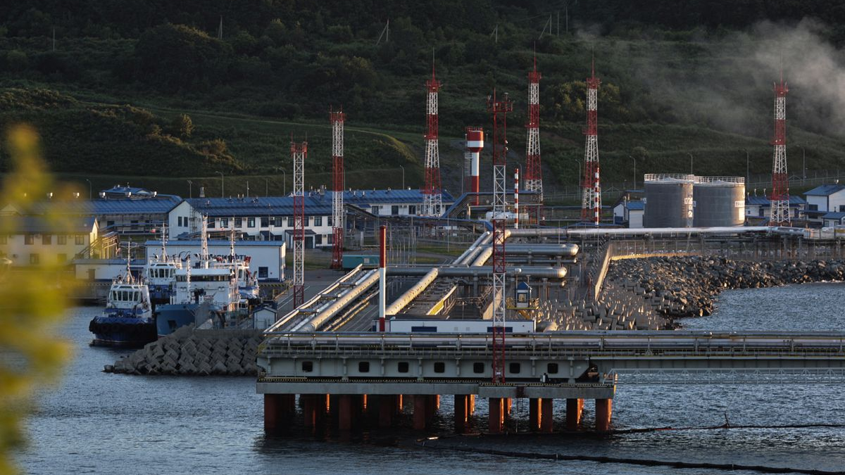A view shows the crude oil terminal Kozmino on the shore of Nakhodka Bay near the port city of Nakhodka, Russia, August 12, 2022. /Reuters